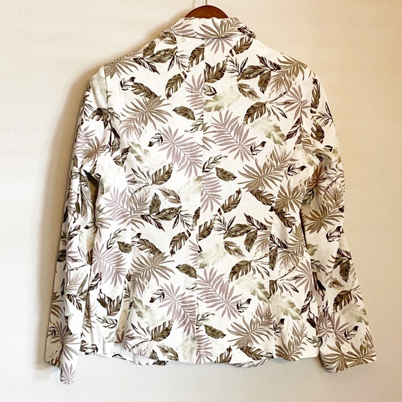 Solitaire Linen Palm Frond Floral Blazer - Picture 2 of 7